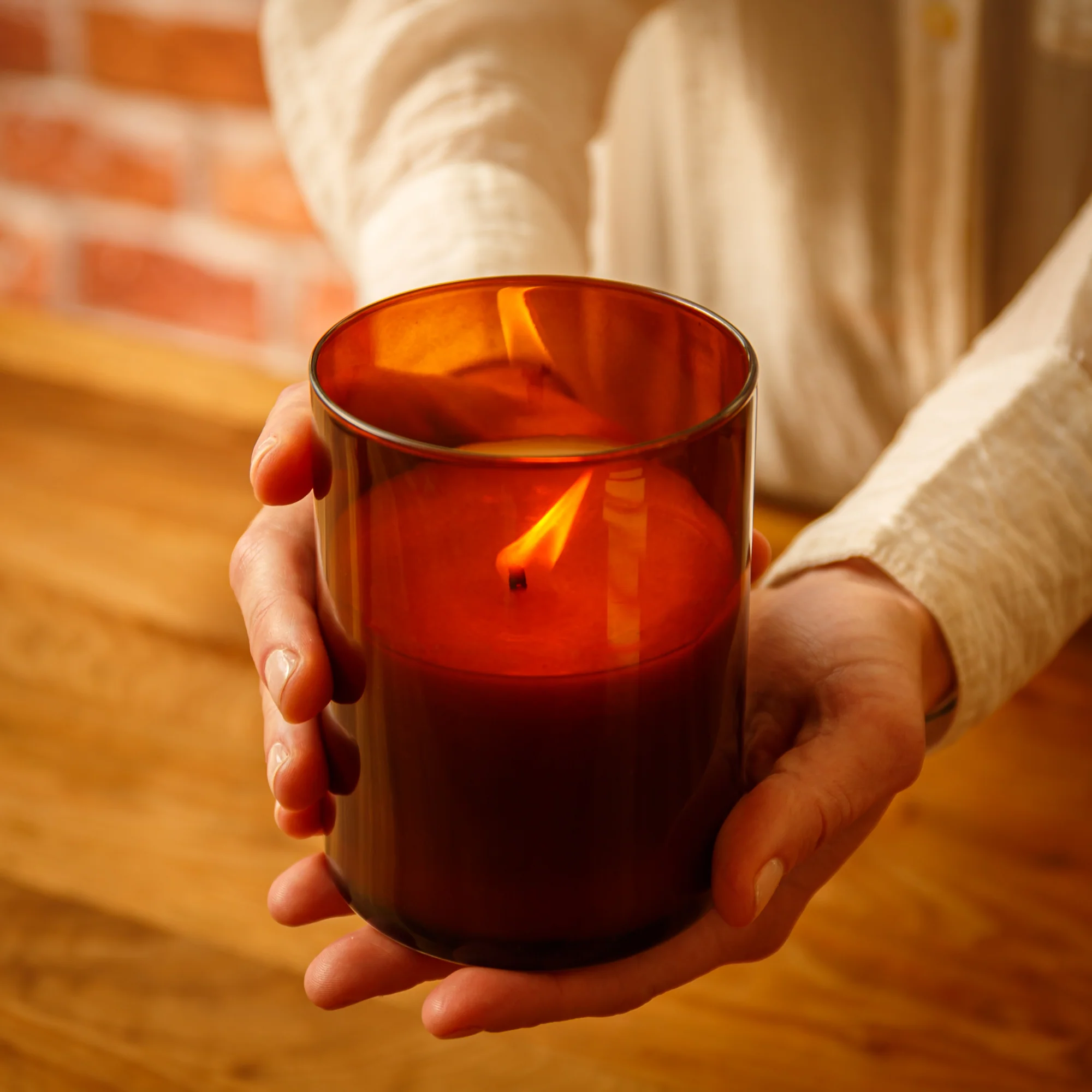 KOBO Dark Cassis Woodblock Candle (15 oz) #10076126 - Image 8